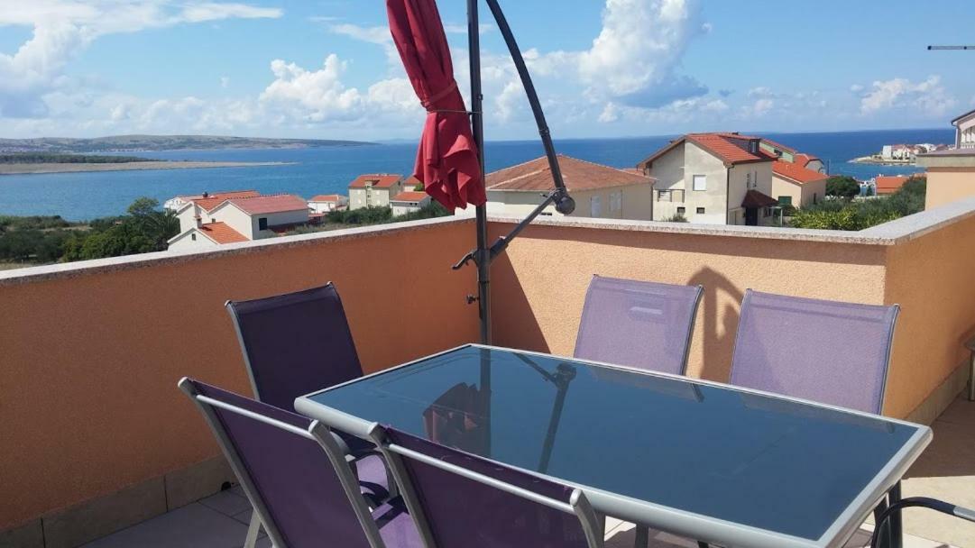 Apartment Pepi Povljana Bagian luar foto